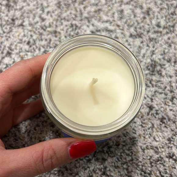 Brand new candle - Picture 2 of 2